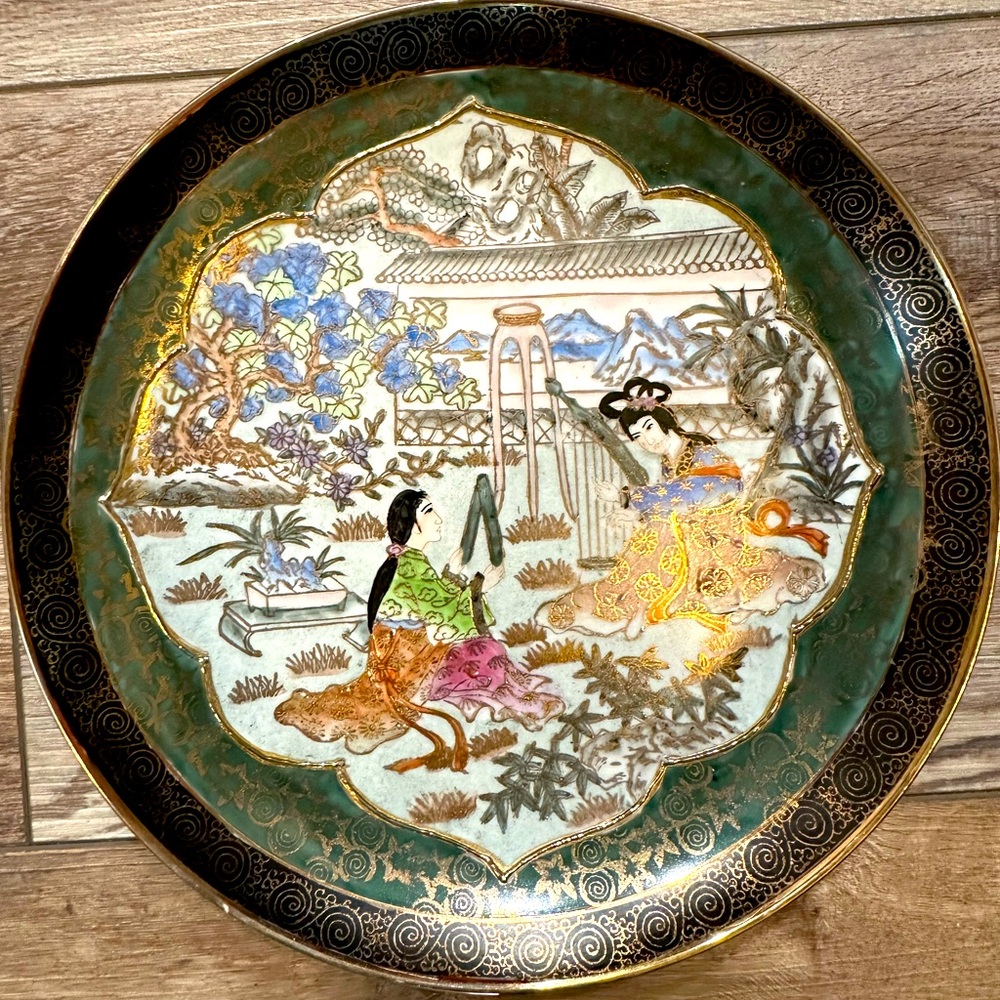 Vintage and Stunning Satsuma Style Chinese Hand Painted Porcelain Plate 10” VGUC